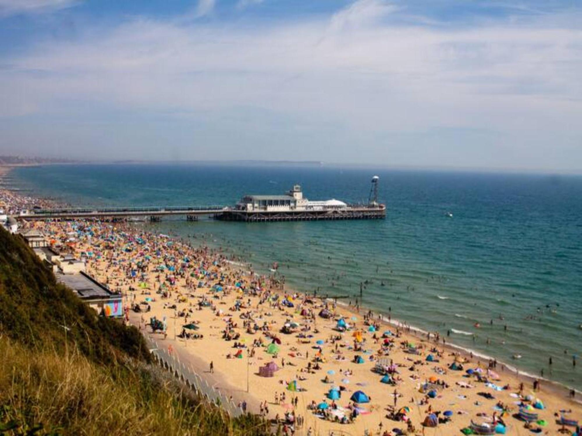 Newly Renovated Ideally Situated 2 Bedroom Flat Bournemouth Exterior photo